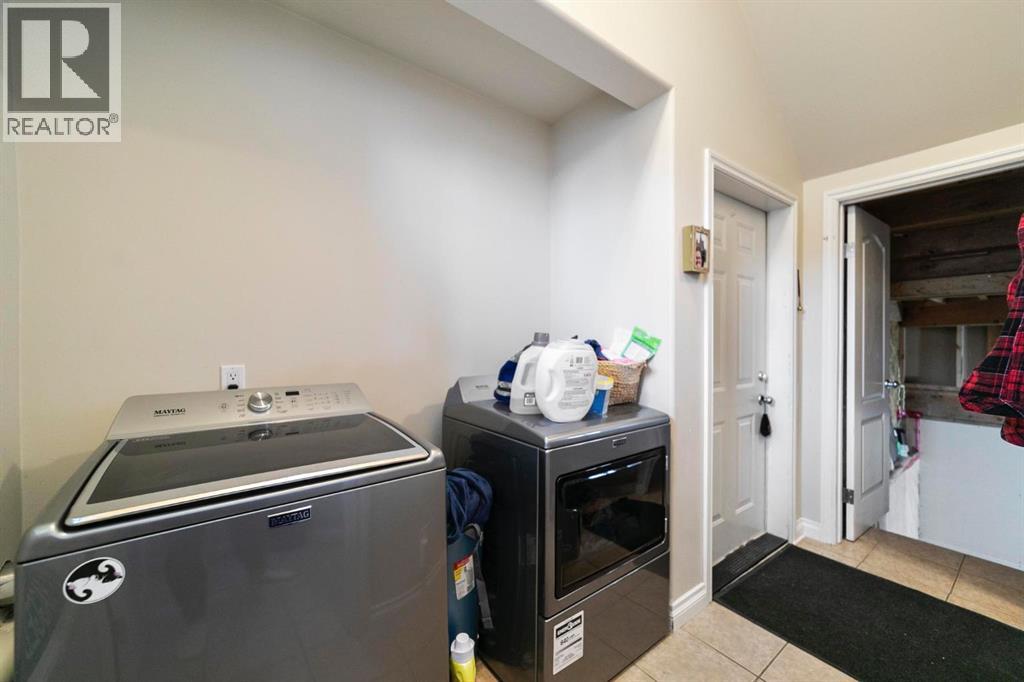 5809 28 Avenue, Camrose, Alberta  T4V 1P8 - Photo 12 - A2293210