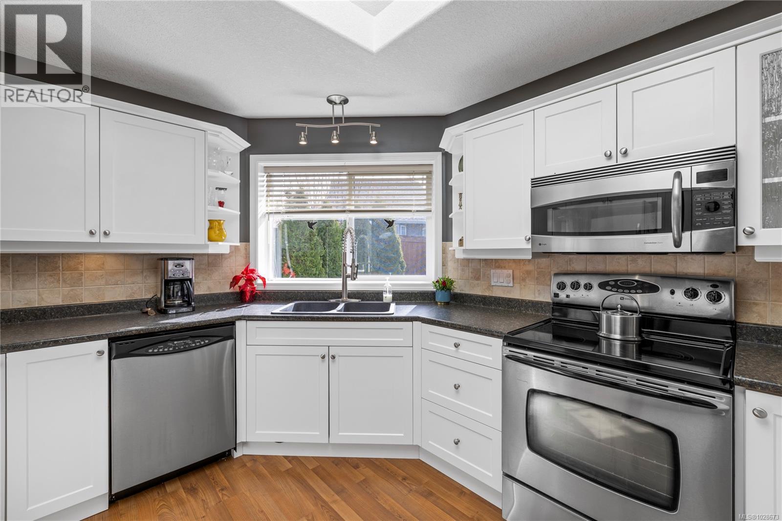 801 Temple St, Parksville, British Columbia V9P 1B1 - Photo 8 - 1028673