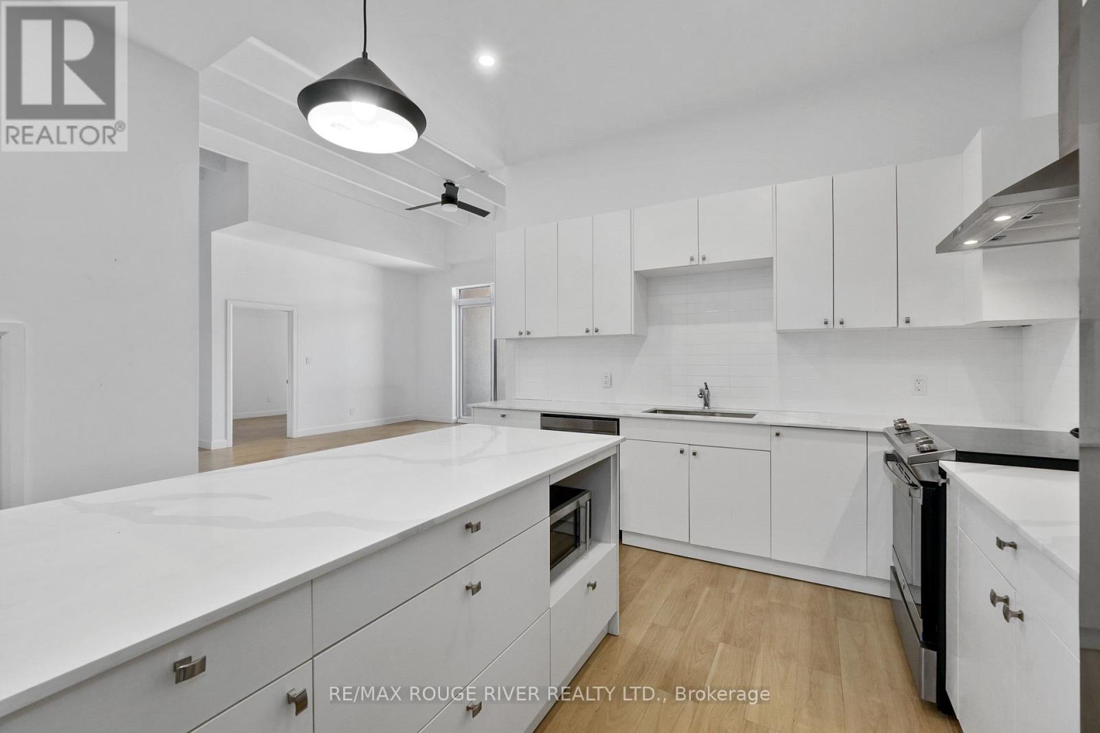 109 - 415 King Street W, Cobourg, Ontario  K9A 2N6 - Photo 4 - X12889600