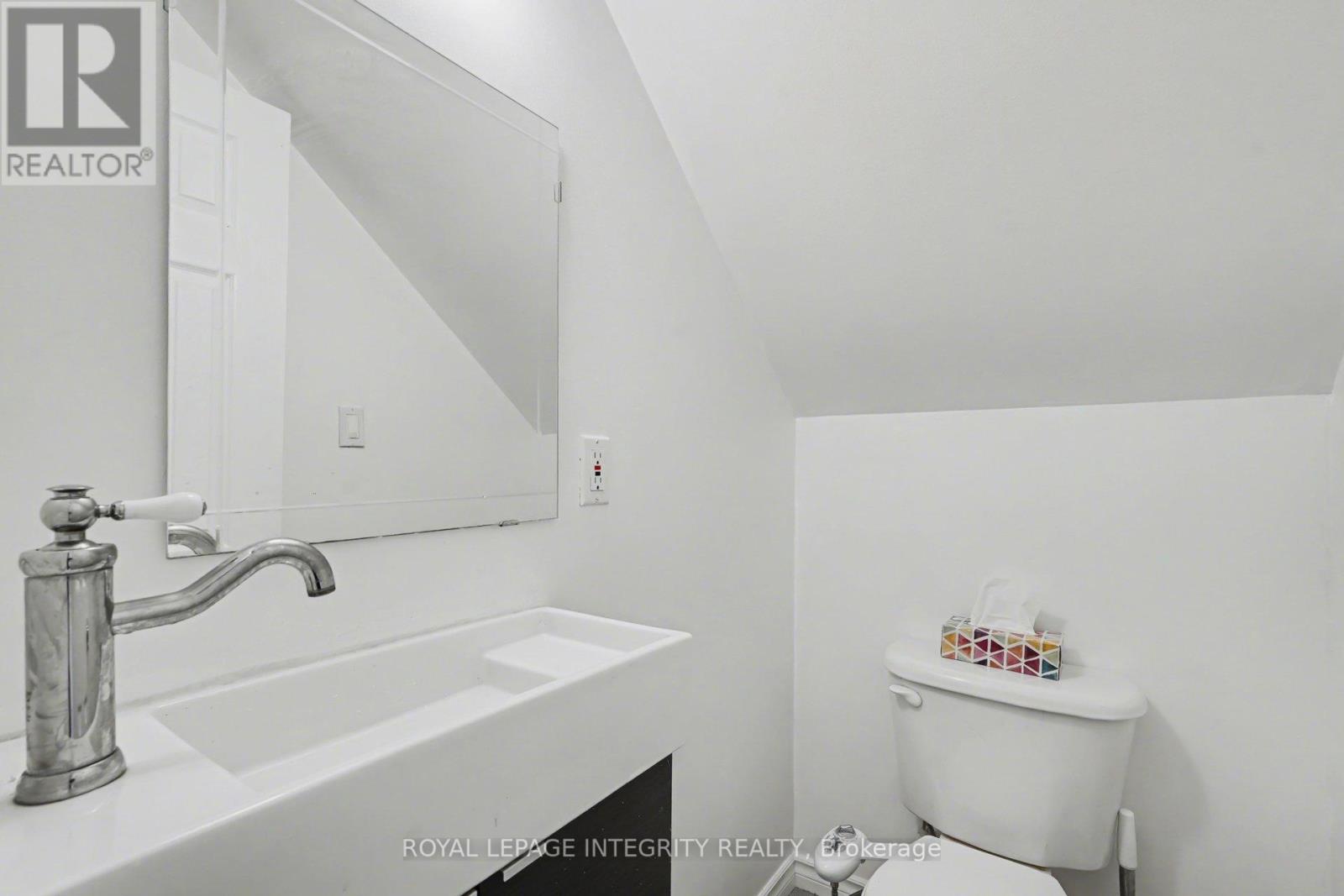 90 Constance Lake Road, Ottawa, Ontario  K2K 1X7 - Photo 18 - X12884170