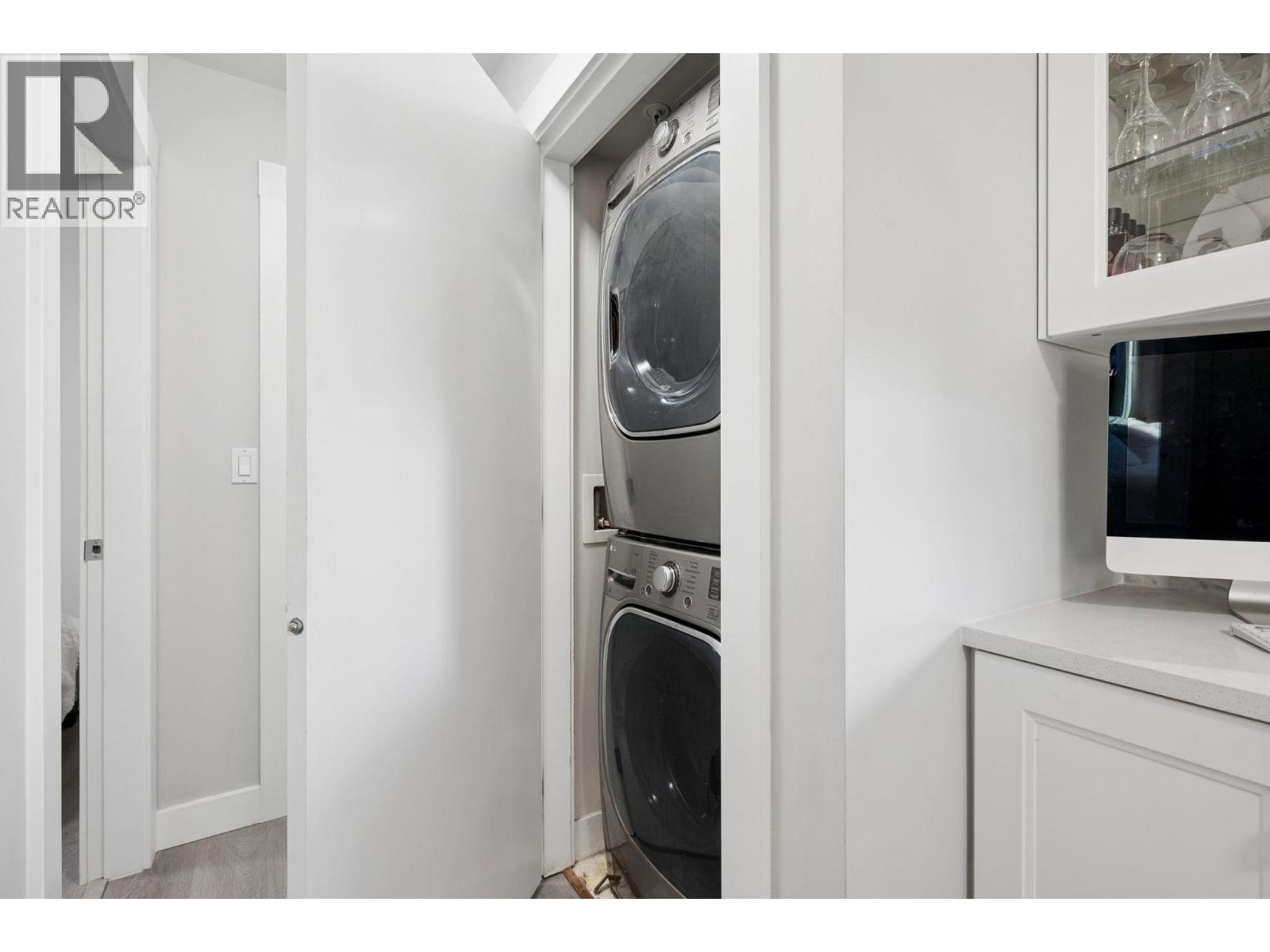 308 160 W 3rd Street, North Vancouver, British Columbia  V7M 0A9 - Photo 13 - R3100371