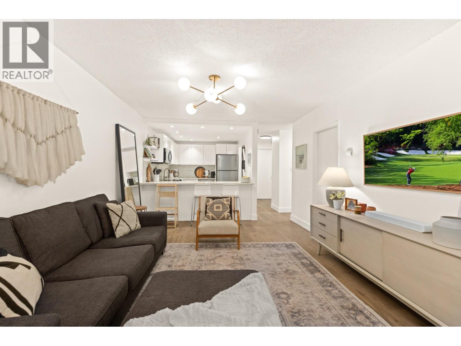 101 621 E 6 AVENUE, Vancouver, British Columbia