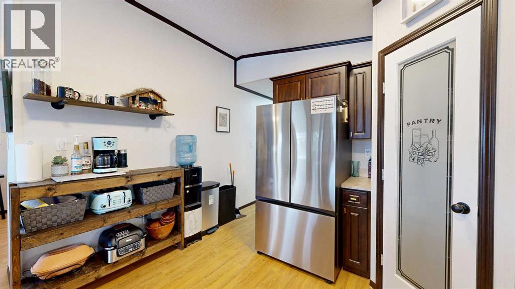 105 5 Avenue, Gadsby, Alberta T0C 1K0 - Photo 11 - A2273596