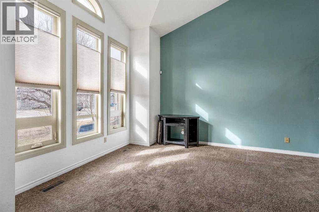 224 Mt Crandell Crescent W, Lethbridge, Alberta  T1K 6M8 - Photo 6 - A2292037