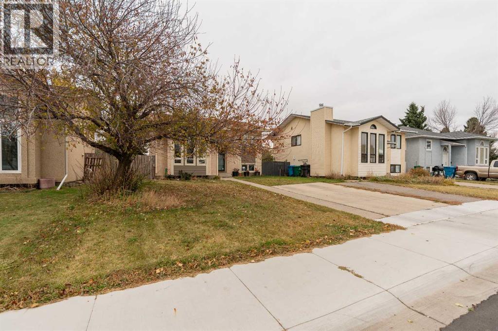 224 Mt Crandell Crescent W, Lethbridge, Alberta  T1K 6M8 - Photo 2 - A2292037