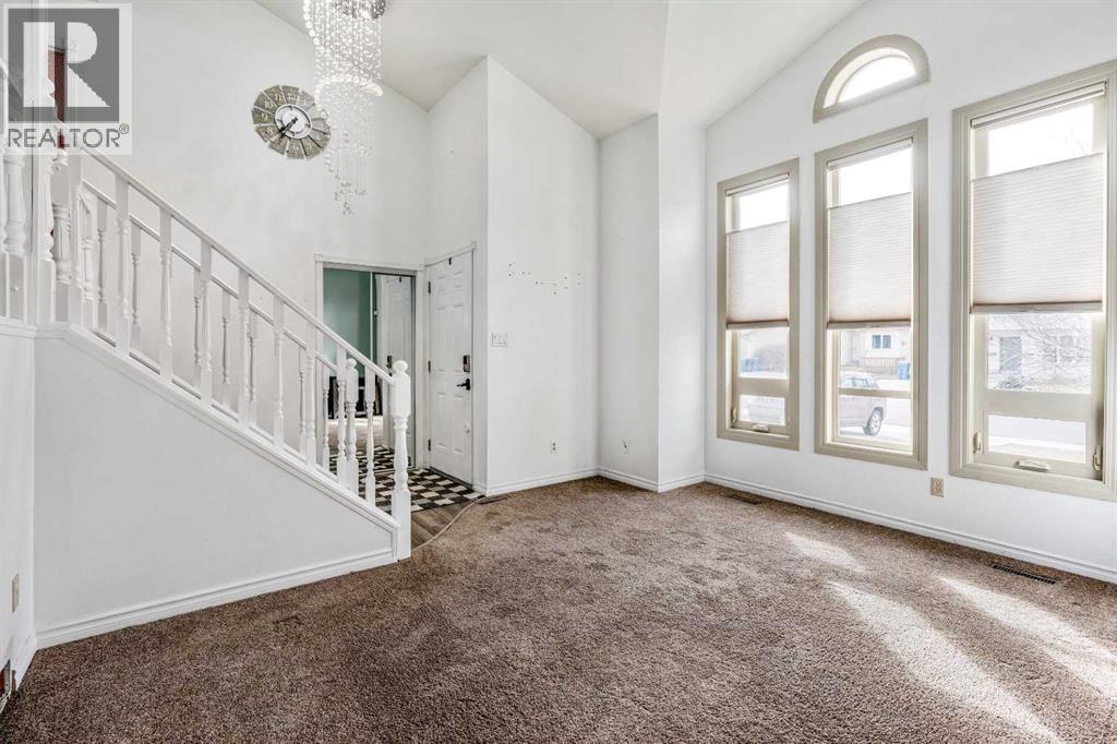 224 Mt Crandell Crescent W, Lethbridge, Alberta  T1K 6M8 - Photo 9 - A2292037