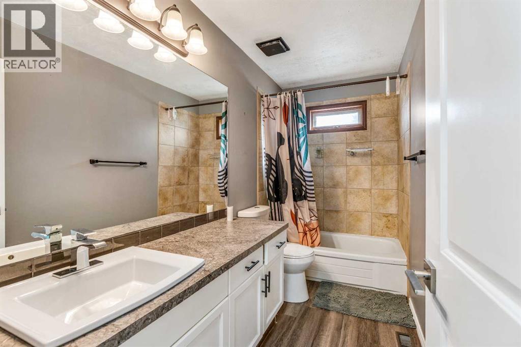 224 Mt Crandell Crescent W, Lethbridge, Alberta  T1K 6M8 - Photo 21 - A2292037