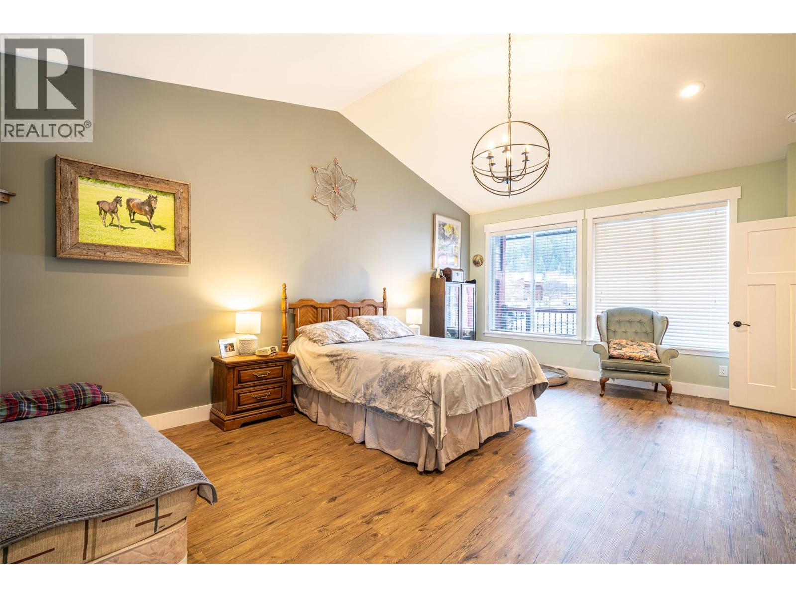 6440 Okanagan Avenue Se, Salmon Arm, British Columbia  V1E 1Y2 - Photo 42 - 10378525