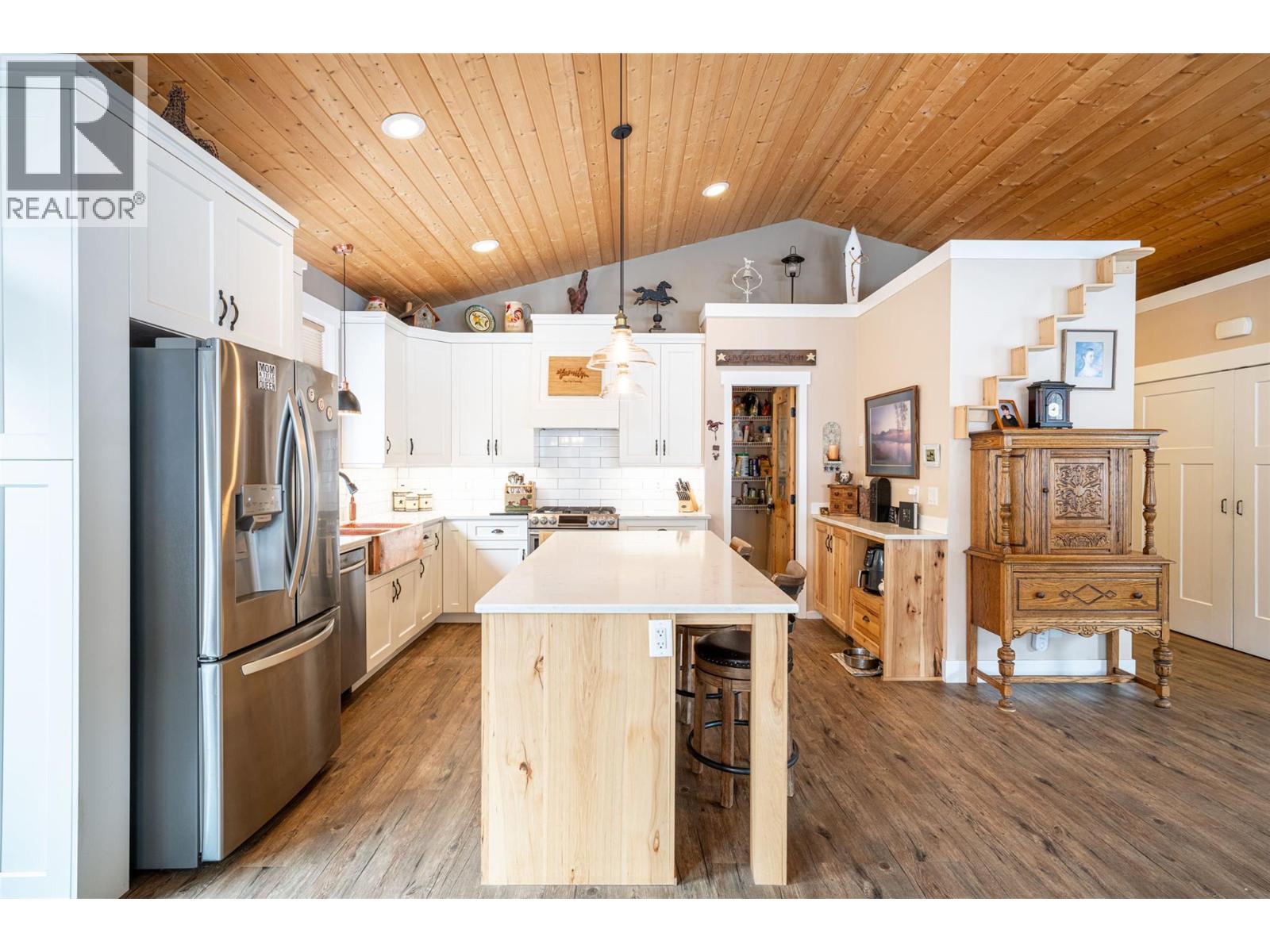 6440 Okanagan Avenue Se, Salmon Arm, British Columbia  V1E 1Y2 - Photo 20 - 10378525