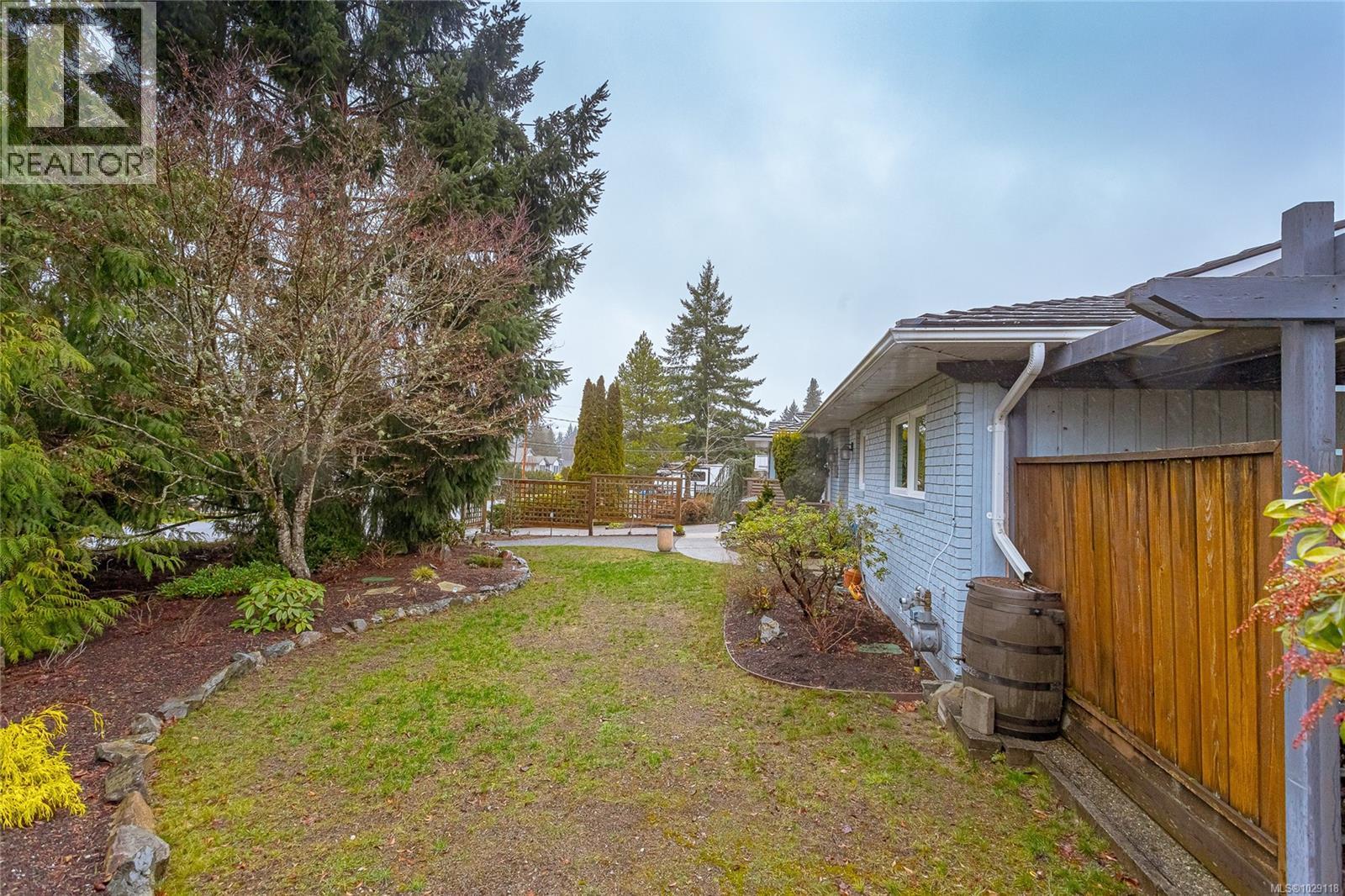 594 Aspen Ave, Qualicum Beach, British Columbia  V9K 1A6 - Photo 24 - 1029118