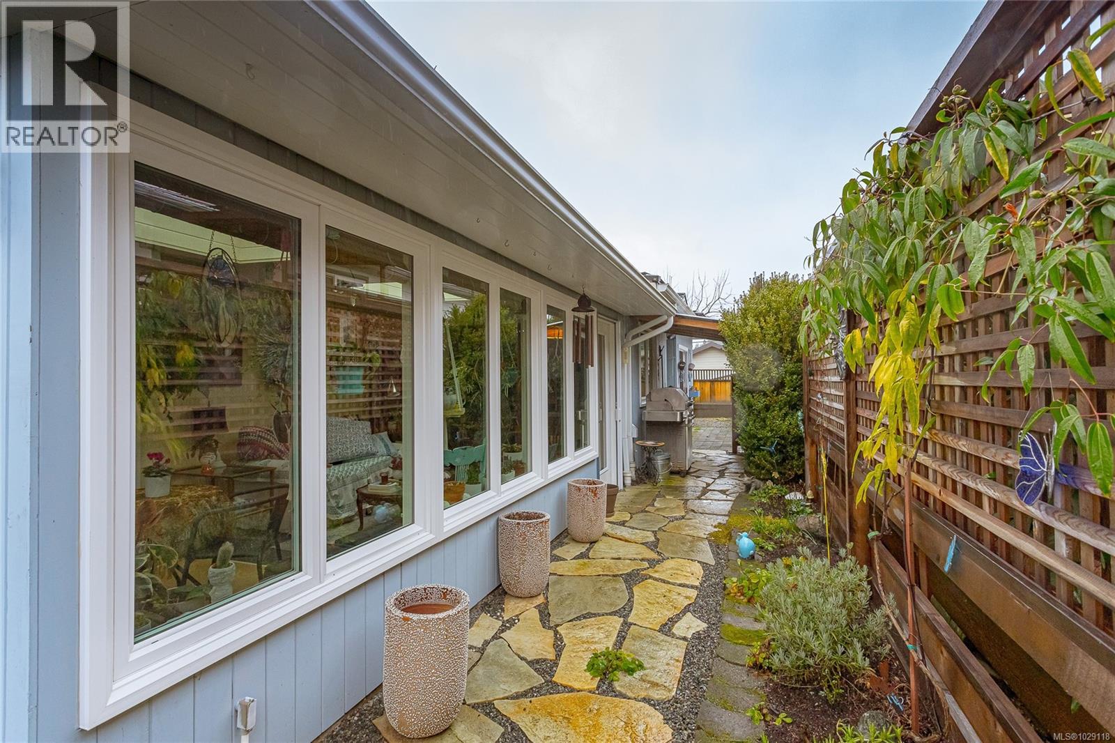 594 Aspen Ave, Qualicum Beach, British Columbia  V9K 1A6 - Photo 28 - 1029118