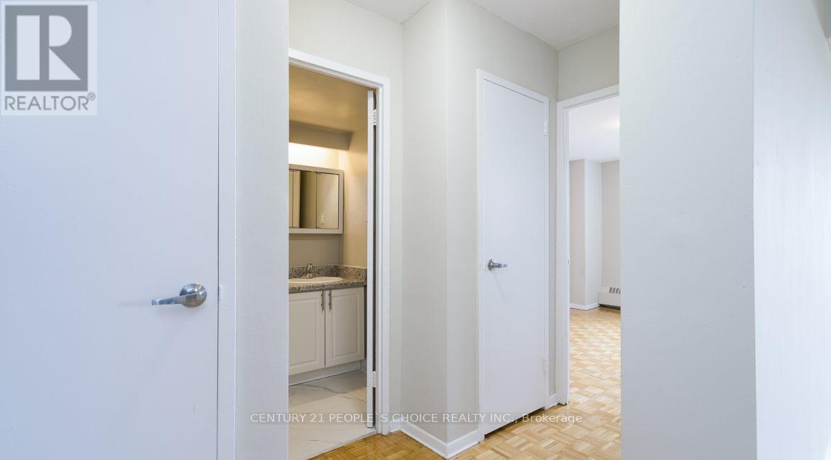 110 - 6161 Bathurst Street, Toronto (Newtonbrook West), Ontario  M2R 1Z5 - Photo 7 - C12889582