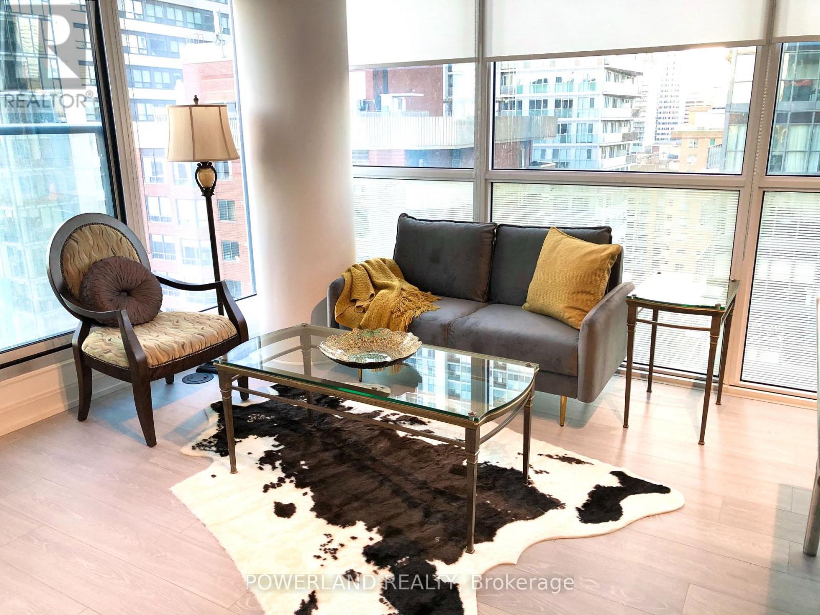 1510 - 181 Dundas Street E, Toronto, Ontario  M5A 0N5 - Photo 3 - C12889586