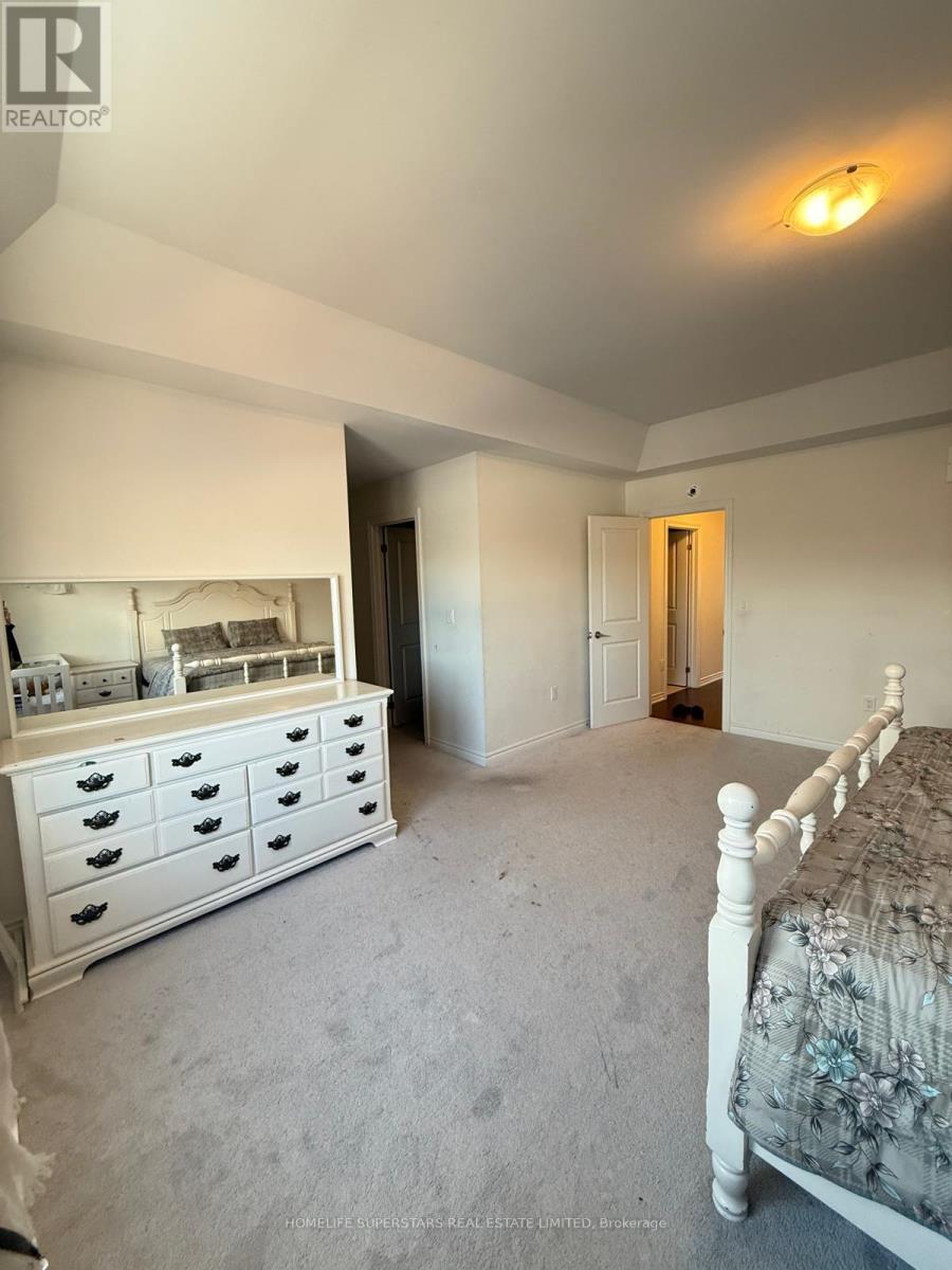 98 Shepherd Drive, Barrie, Ontario  L9S 2Z4 - Photo 11 - S12889584