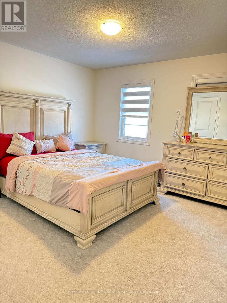 98 Shepherd Drive, Barrie, Ontario  L9S 2Z4 - Photo 13 - S12889584