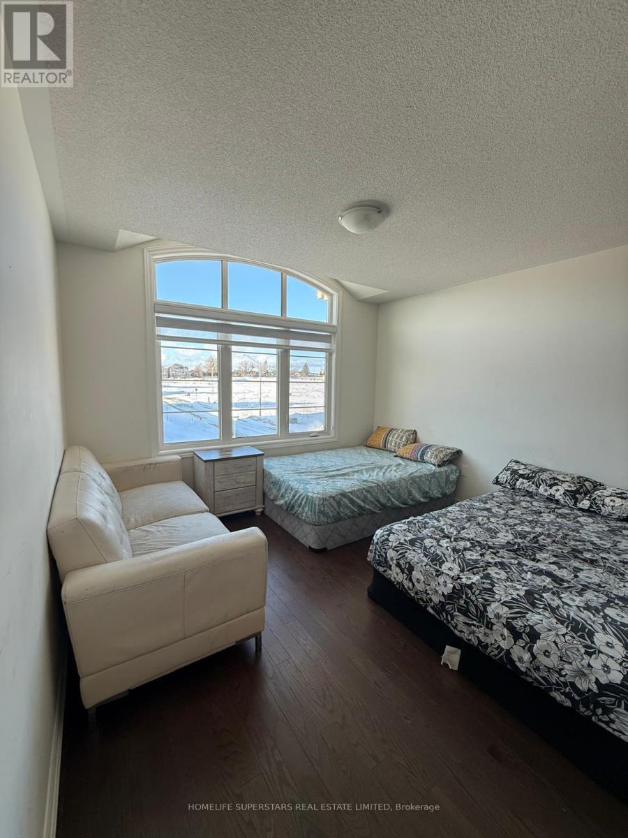 98 Shepherd Drive, Barrie, Ontario  L9S 2Z4 - Photo 16 - S12889584