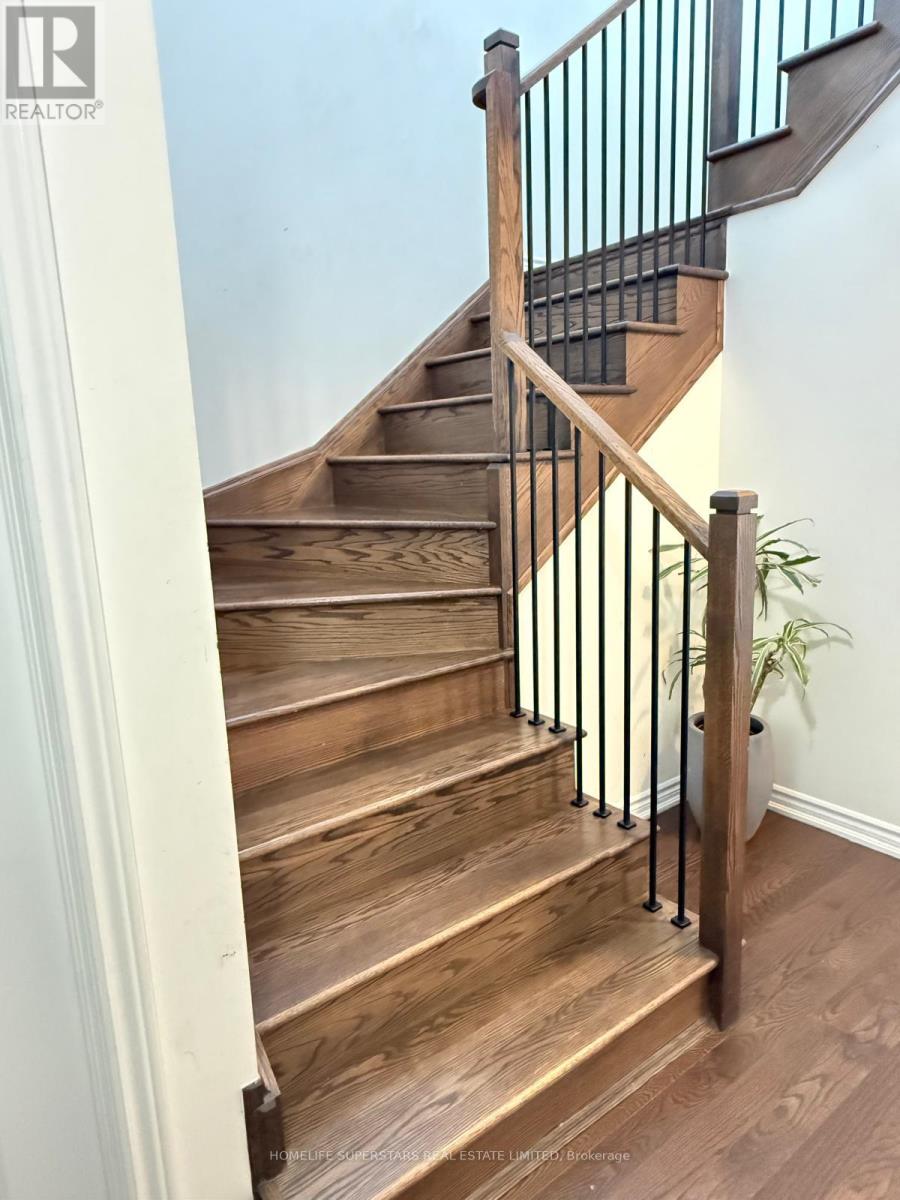 98 Shepherd Drive, Barrie, Ontario  L9S 2Z4 - Photo 9 - S12889584