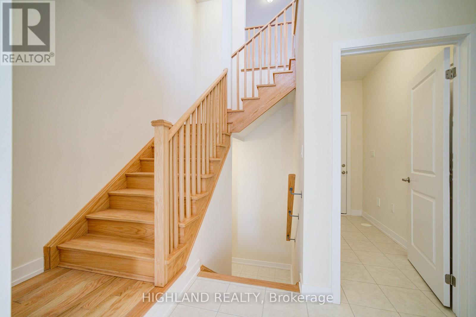 3087 Meadowridge Drive, Oakville, Ontario  L6H 7Z5 - Photo 11 - W12889580