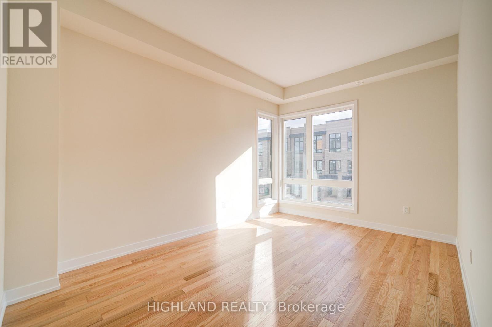 3087 Meadowridge Drive, Oakville, Ontario  L6H 7Z5 - Photo 12 - W12889580