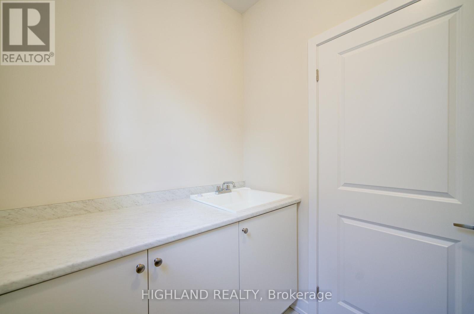 3087 Meadowridge Drive, Oakville, Ontario  L6H 7Z5 - Photo 39 - W12889580