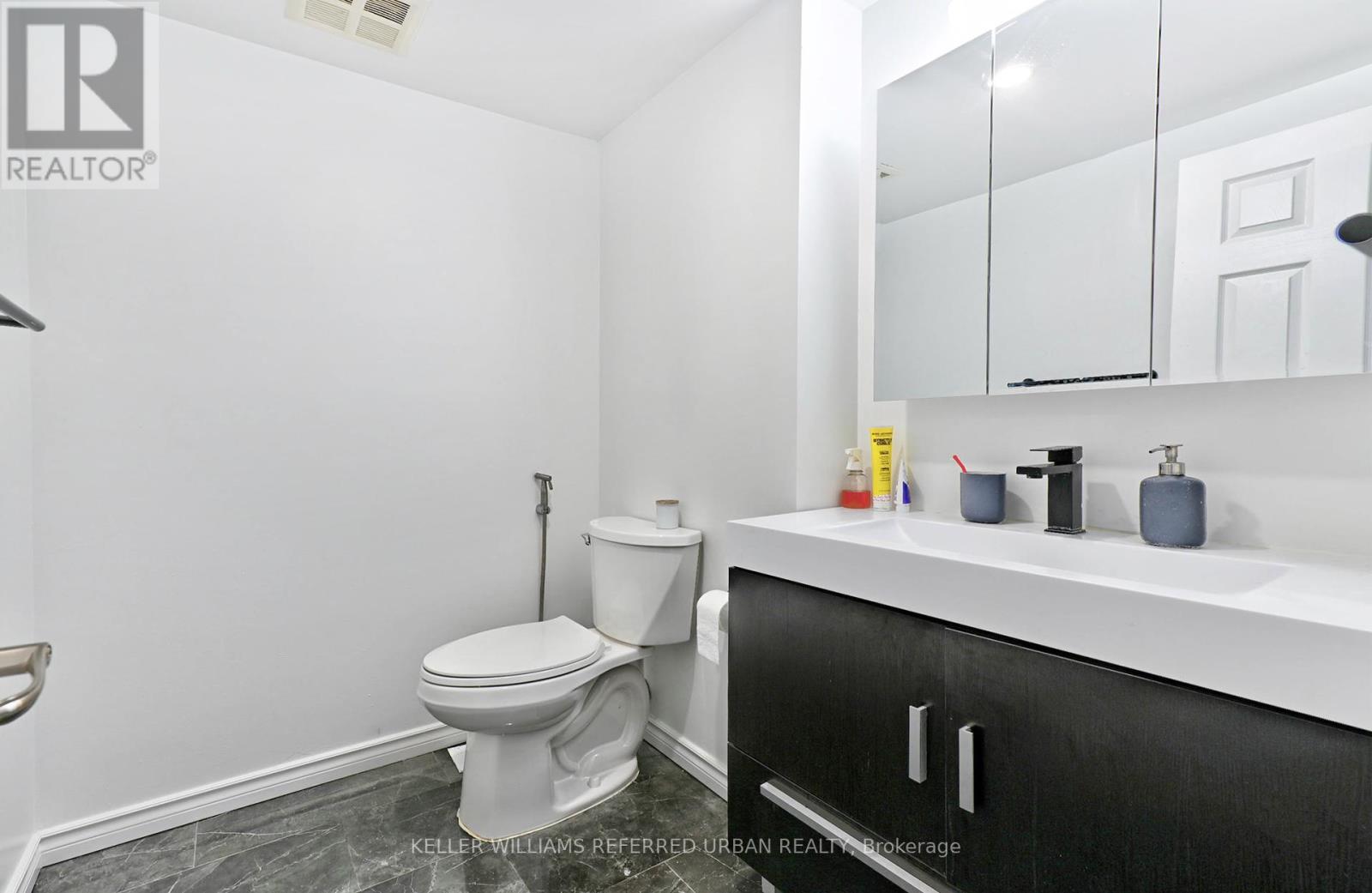 1811 - 10 Martha Eaton Way, Toronto, Ontario  M6M 5B3 - Photo 12 - W12889588