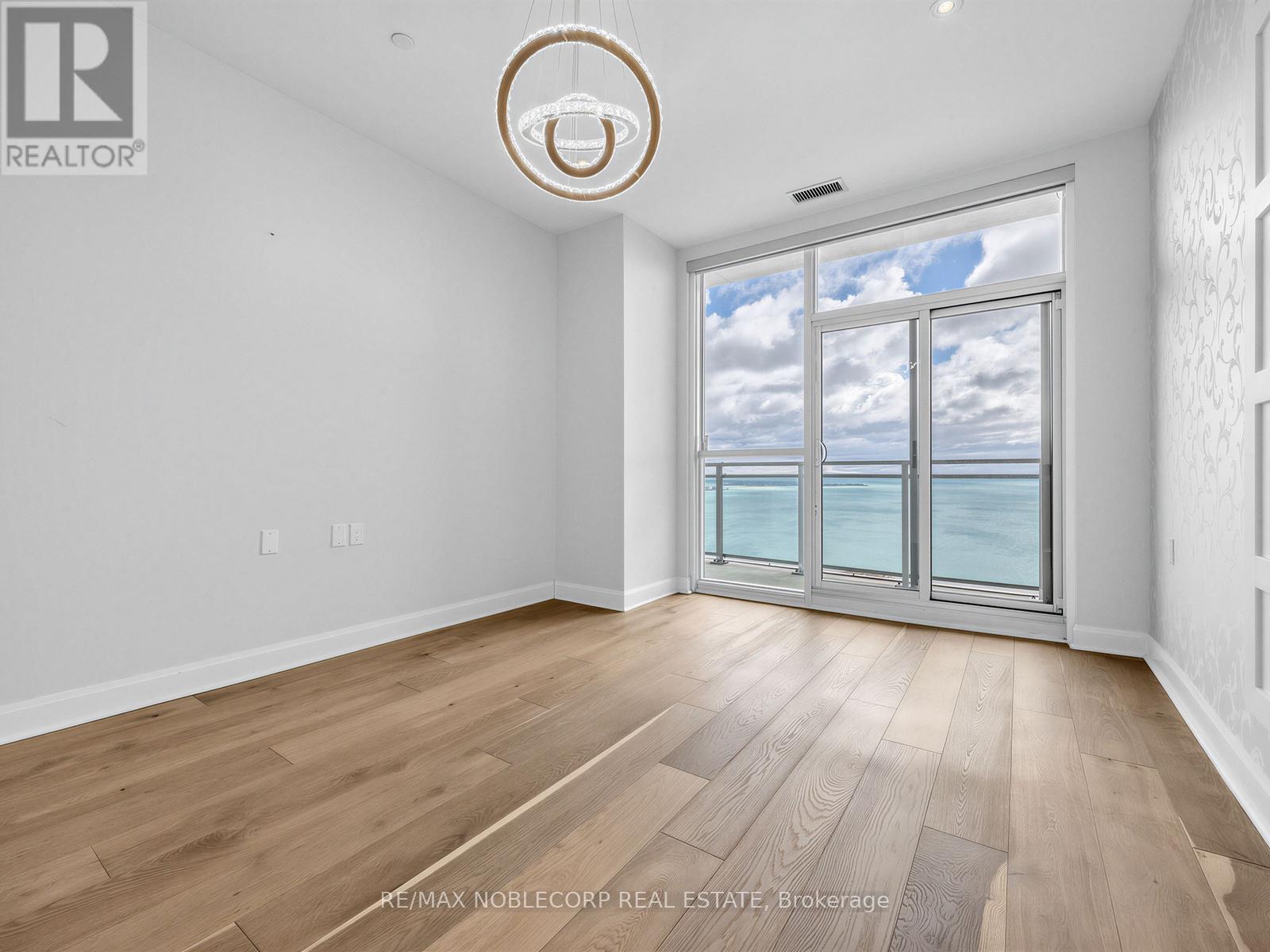 Uph4103 - 33 Shore Breeze Drive, Toronto, Ontario  M8V 0G1 - Photo 14 - W12889590