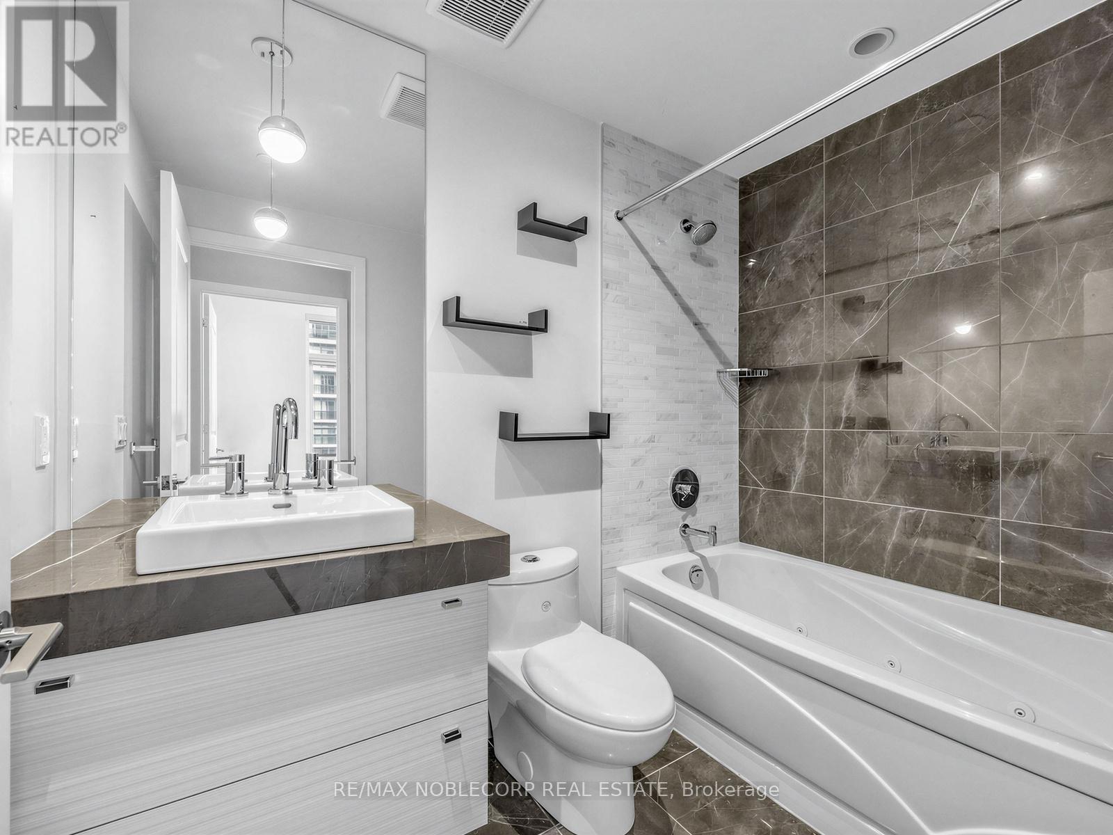 Uph4103 - 33 Shore Breeze Drive, Toronto, Ontario  M8V 0G1 - Photo 19 - W12889590