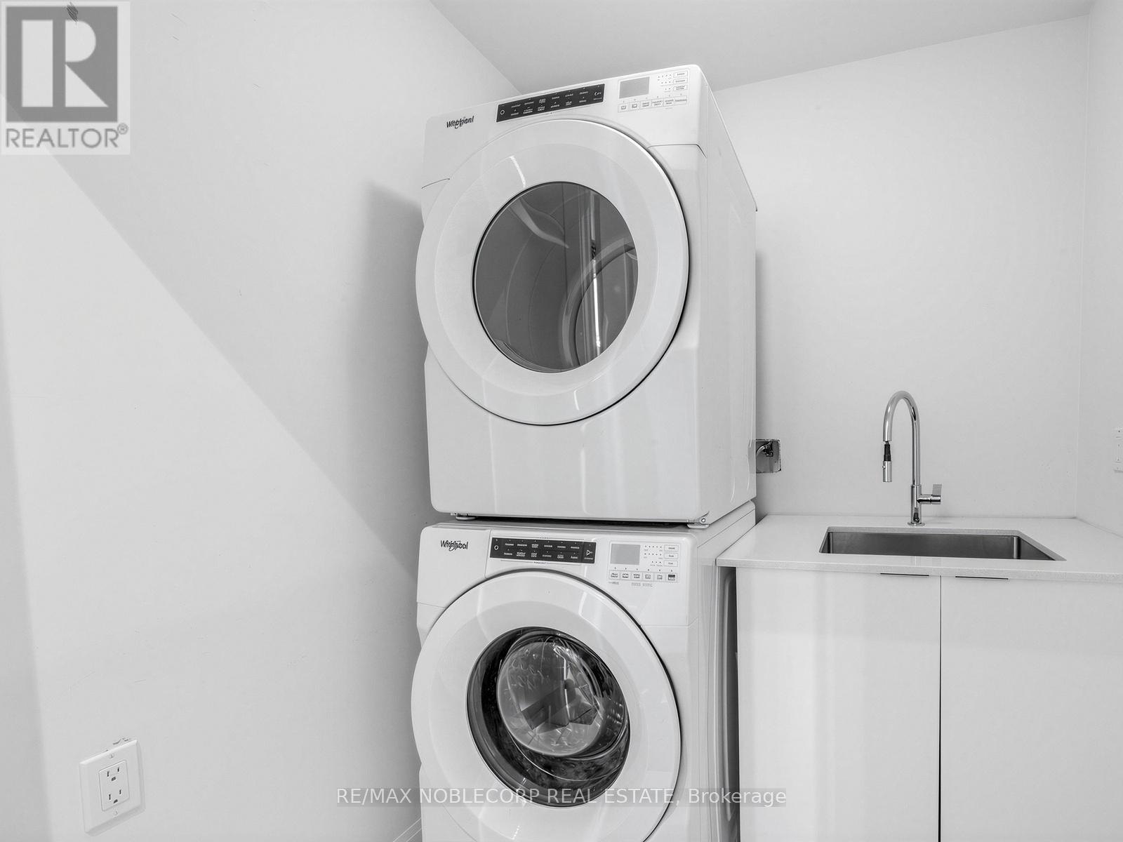 Uph4103 - 33 Shore Breeze Drive, Toronto, Ontario  M8V 0G1 - Photo 21 - W12889590