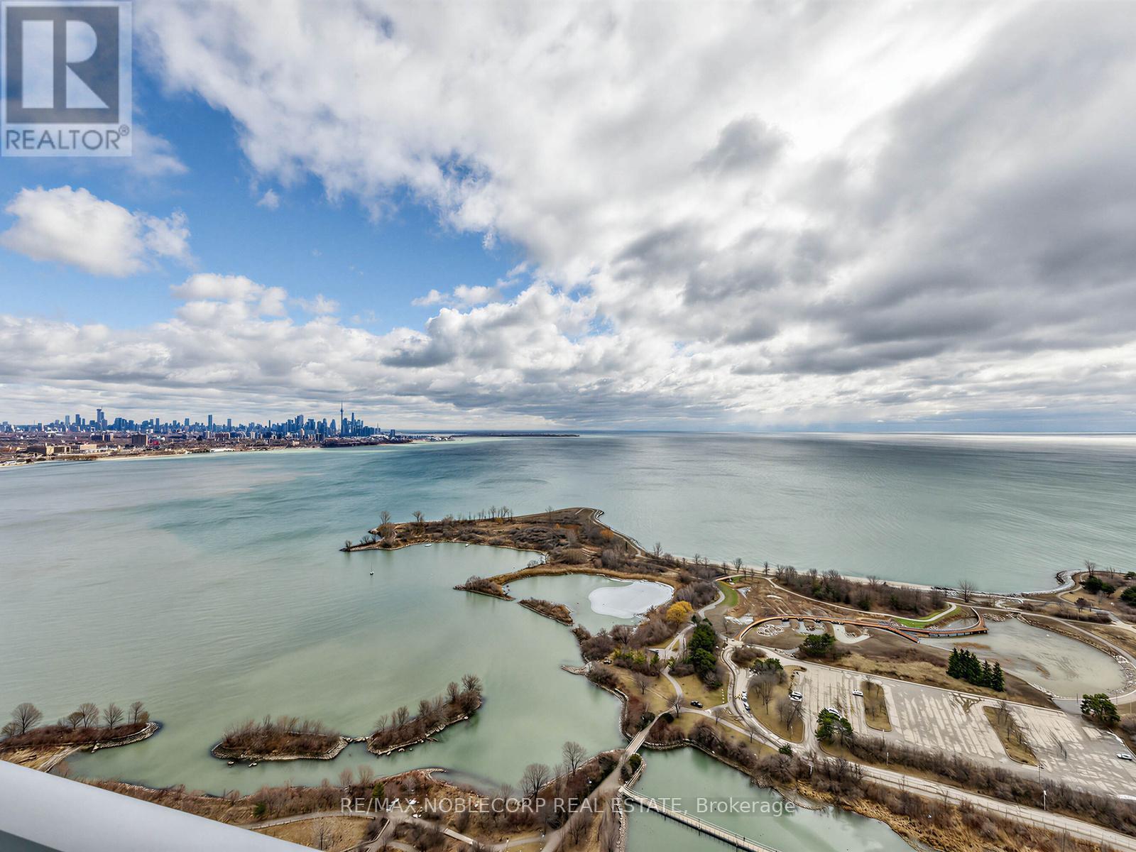 Uph4103 - 33 Shore Breeze Drive, Toronto, Ontario  M8V 0G1 - Photo 24 - W12889590