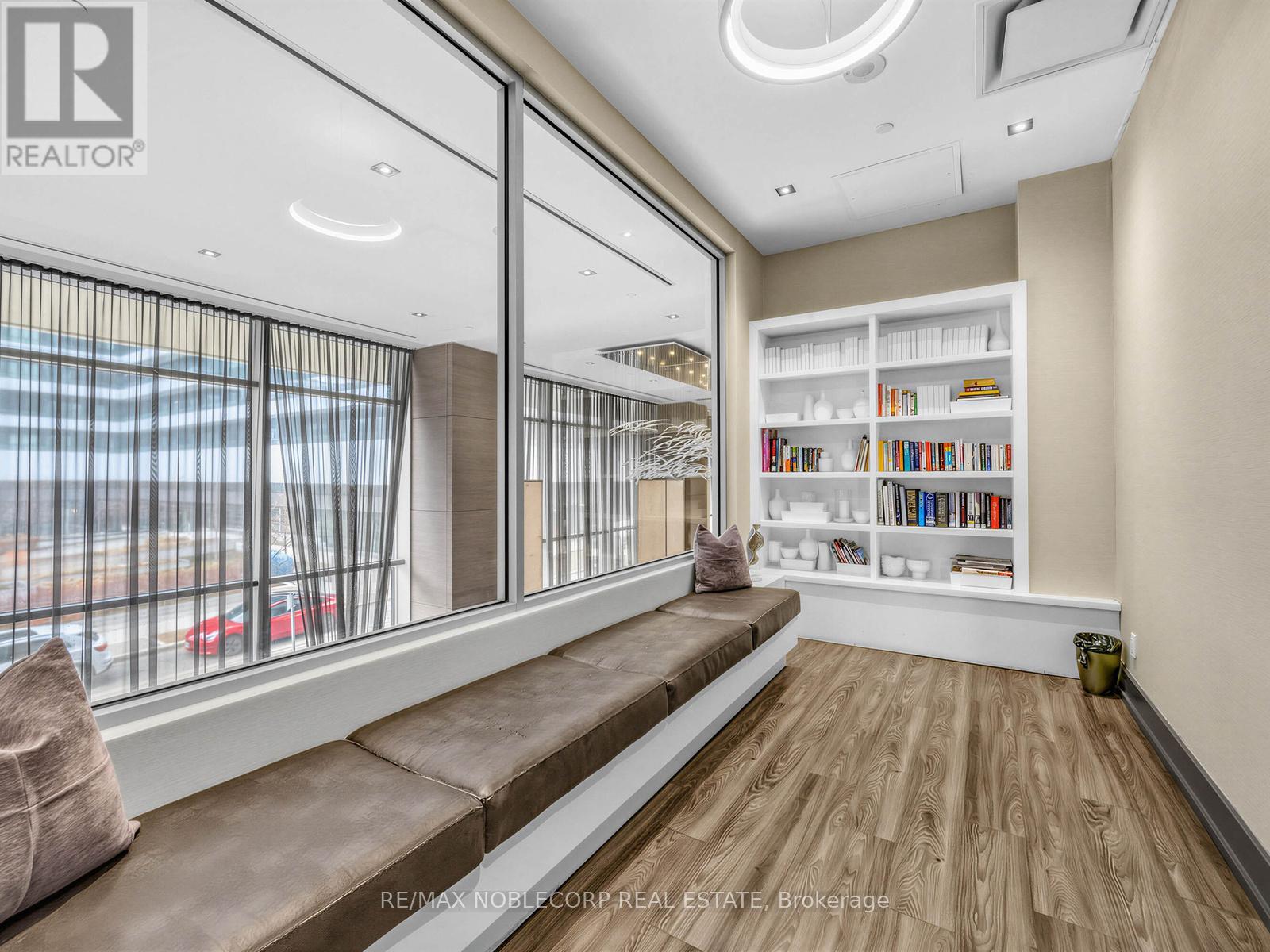 Uph4103 - 33 Shore Breeze Drive, Toronto, Ontario  M8V 0G1 - Photo 25 - W12889590