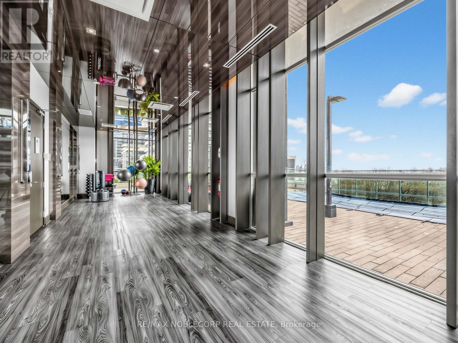 Uph4103 - 33 Shore Breeze Drive, Toronto, Ontario  M8V 0G1 - Photo 26 - W12889590