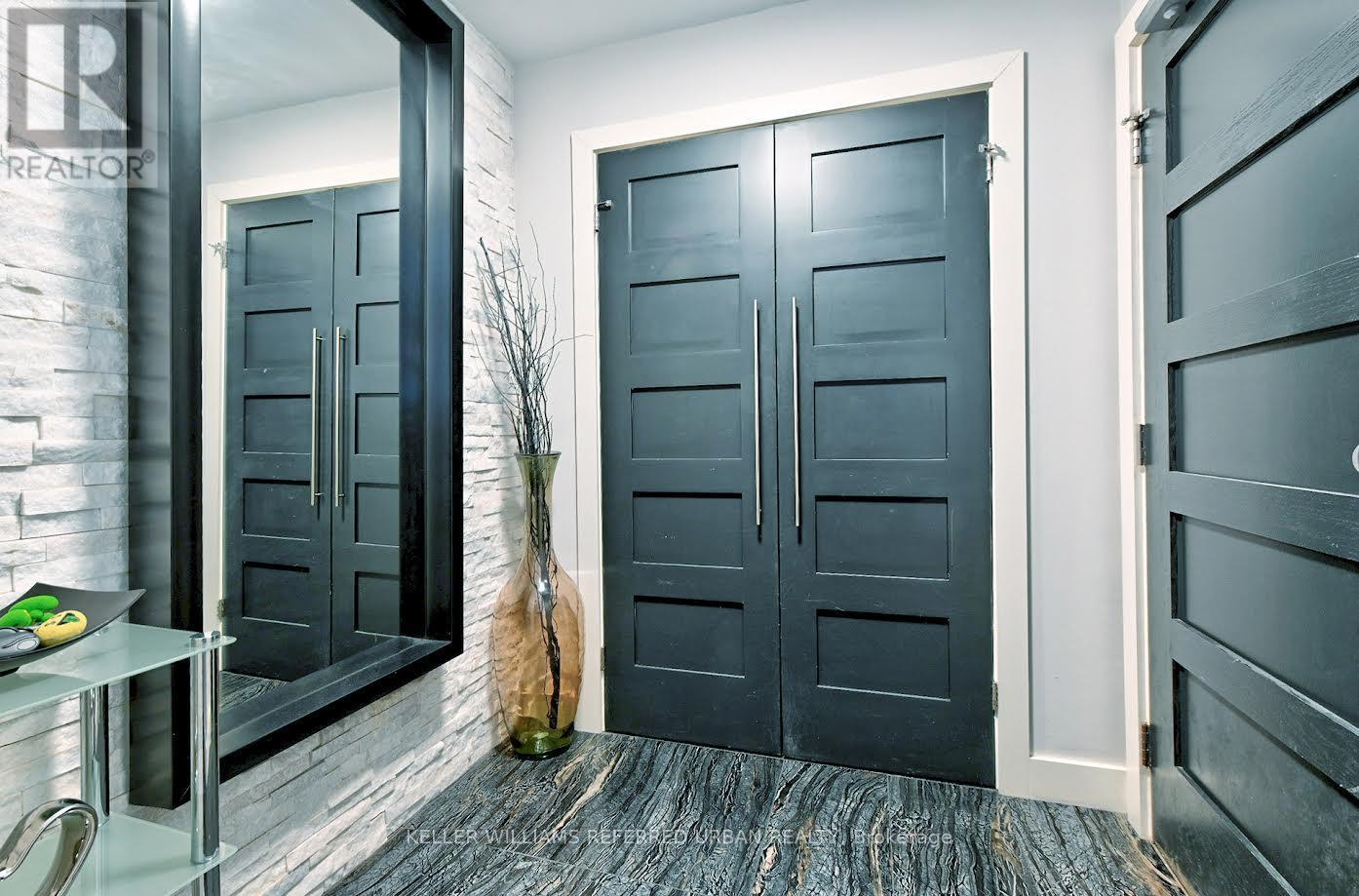 1411 - 11 Wincott Drive, Toronto (Kingsview Village-The Westway), Ontario  M9R 2R9 - Photo 2 - W12889594