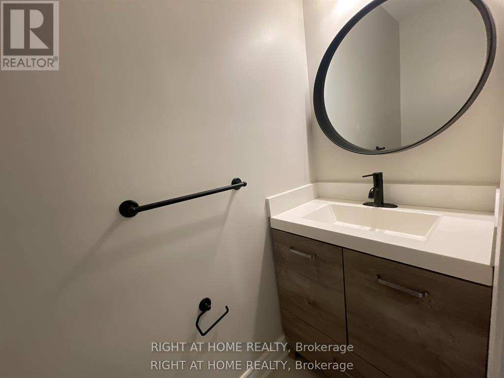 Upper Unit - 139 Riverview Street, Oakville, Ontario  L6L 5P6 - Photo 12 - W12889610