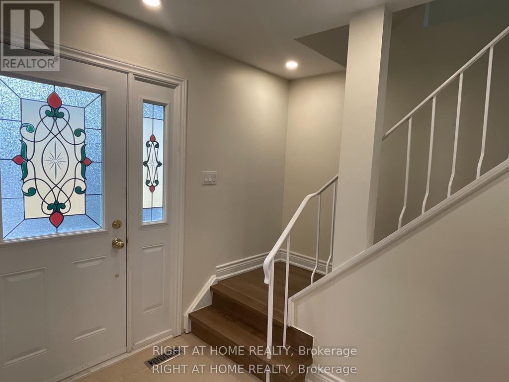 Upper Unit - 139 Riverview Street, Oakville, Ontario  L6L 5P6 - Photo 14 - W12889610