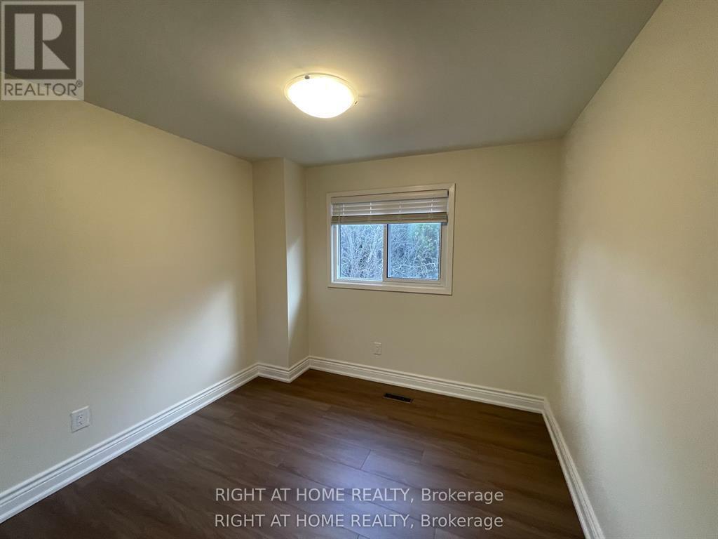 Upper Unit - 139 Riverview Street, Oakville, Ontario  L6L 5P6 - Photo 25 - W12889610