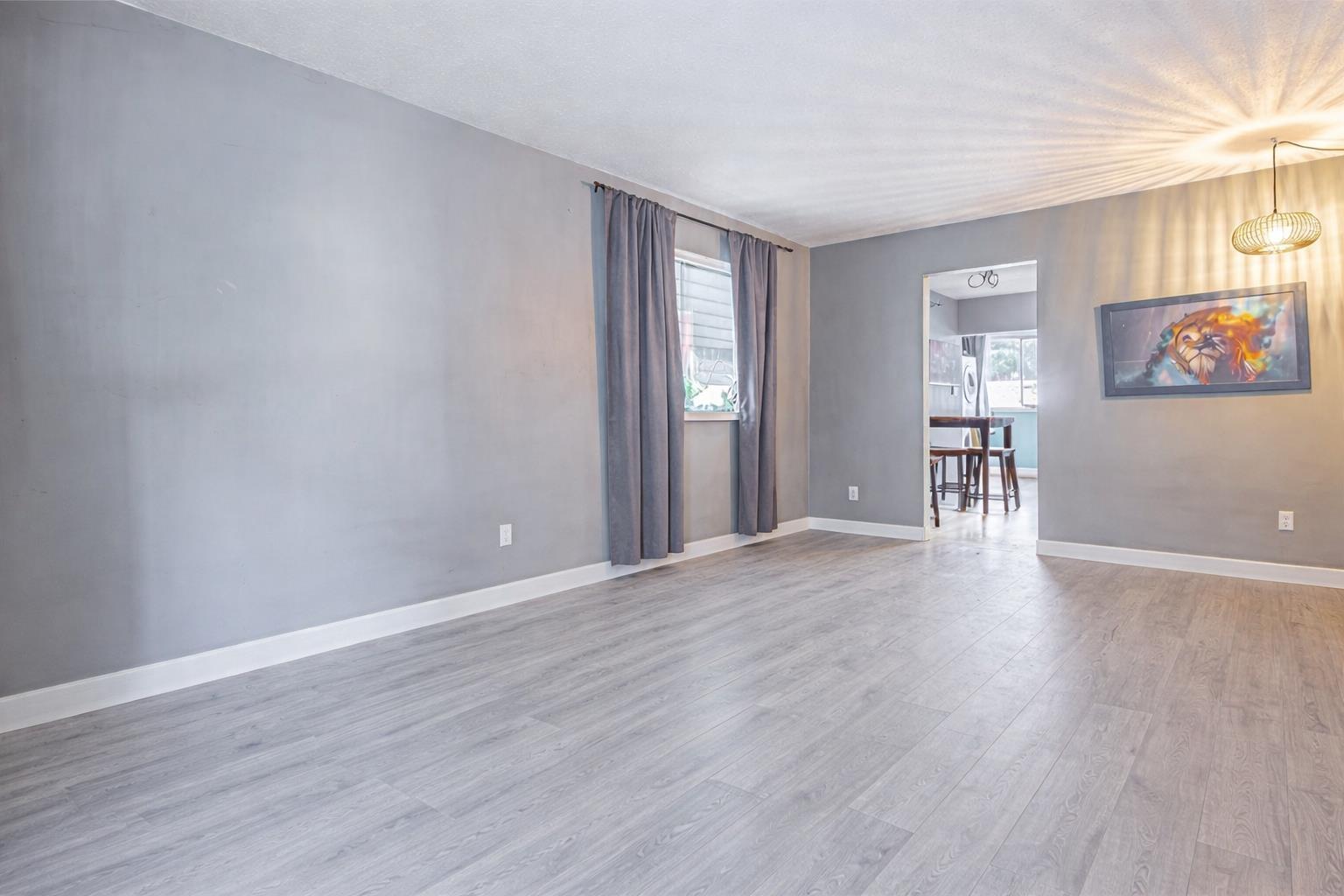 33186 3rd Avenue, Mission, British Columbia  V2V 1N9 - Photo 2 - R3100267