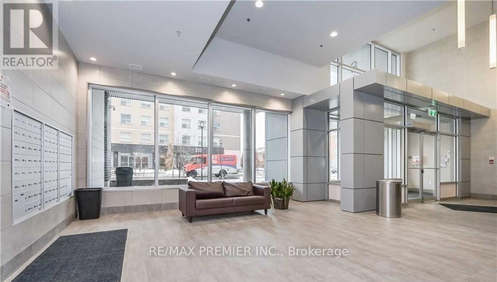 1310 - 318 Spruce Street, Waterloo, Ontario  N2L 0B7 - Photo 3 - X12889616