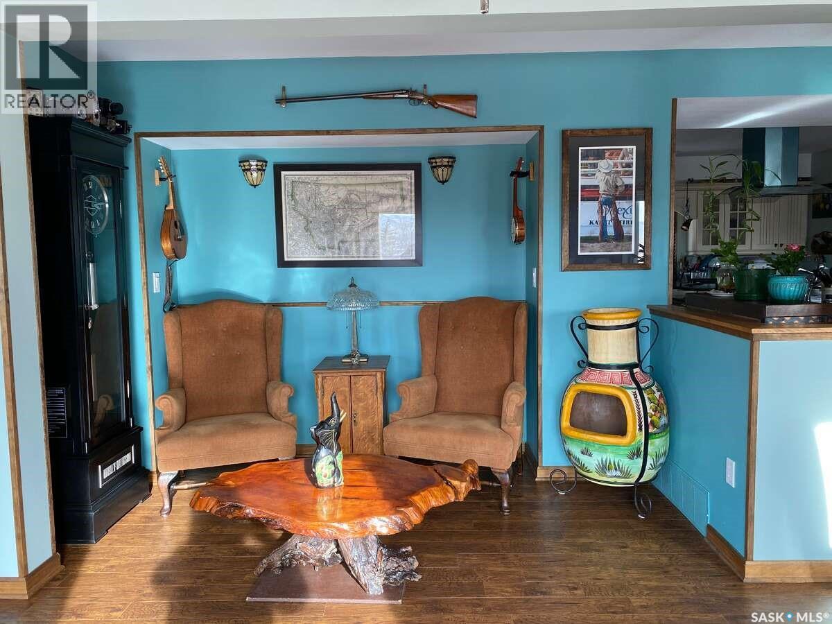 2015 1st Avenue N, Rockglen, Saskatchewan  S0H 3R0 - Photo 13 - SK030591