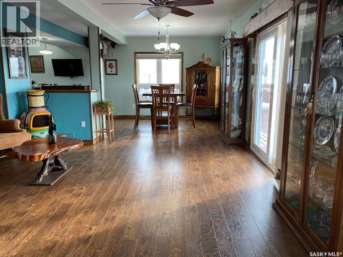 2015 1st Avenue N, Rockglen, Saskatchewan  S0H 3R0 - Photo 14 - SK030591
