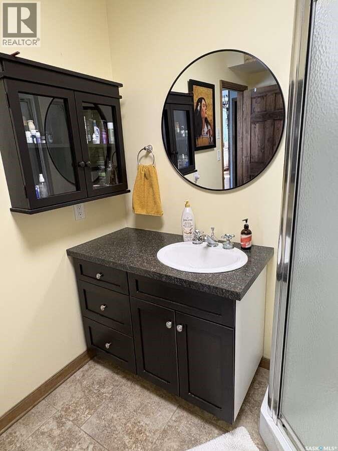 2015 1st Avenue N, Rockglen, Saskatchewan  S0H 3R0 - Photo 19 - SK030591