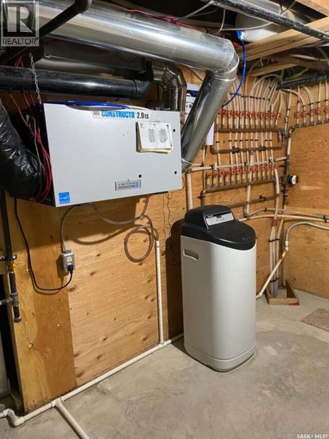 2015 1st Avenue N, Rockglen, Saskatchewan  S0H 3R0 - Photo 35 - SK030591