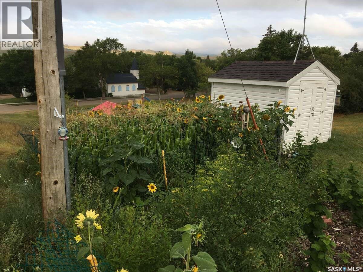 2015 1st Avenue N, Rockglen, Saskatchewan  S0H 3R0 - Photo 6 - SK030591