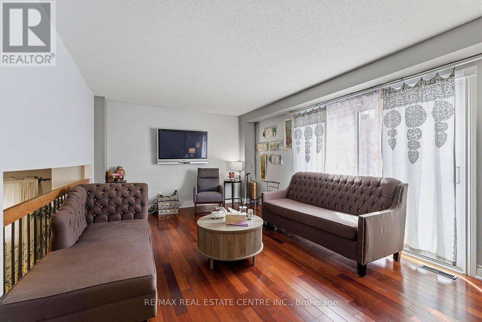 4168 Powderhorn Crescent, Mississauga, Ontario  L5L 3B9 - Photo 13 - W12835328