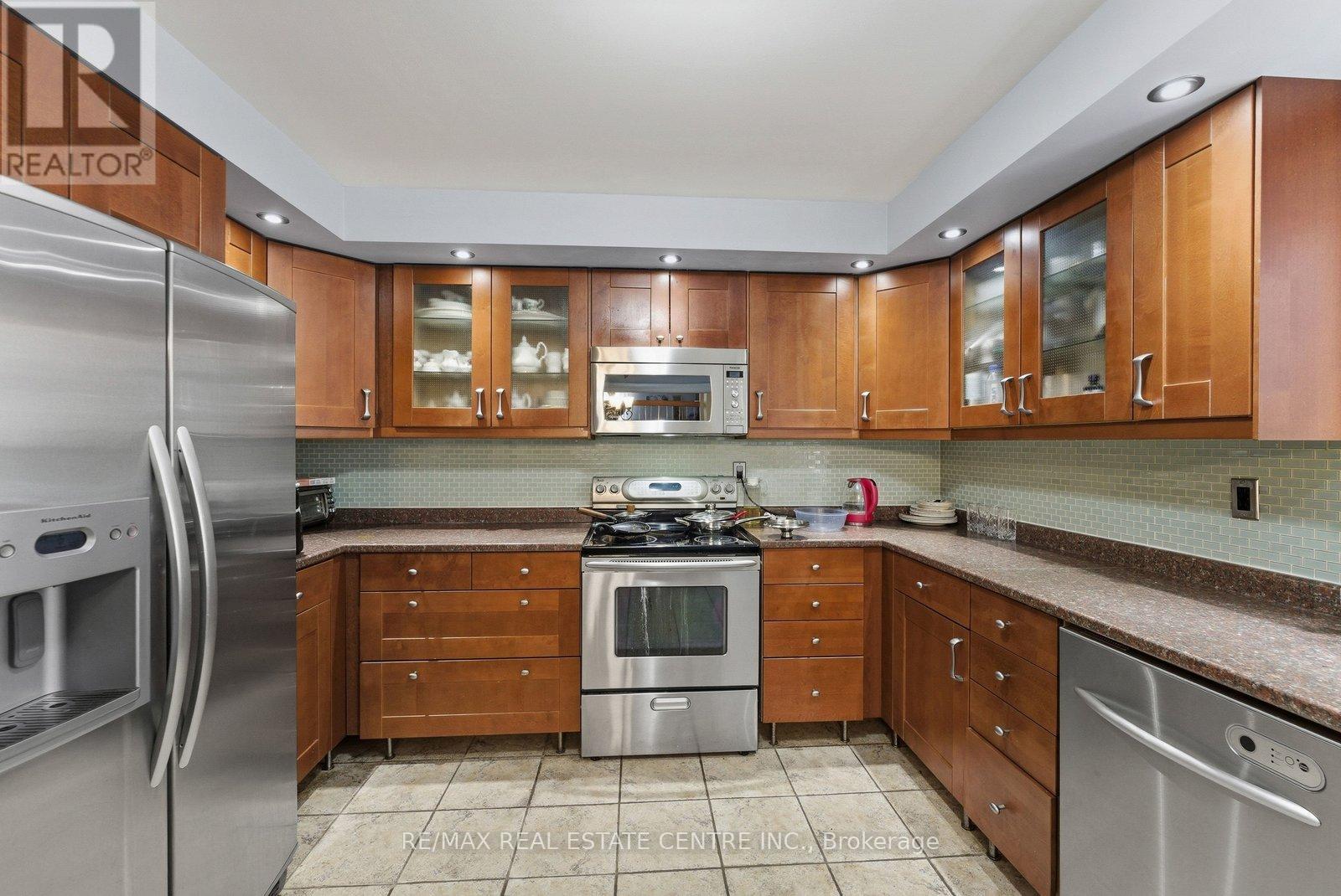 4168 Powderhorn Crescent, Mississauga, Ontario  L5L 3B9 - Photo 10 - W12835328