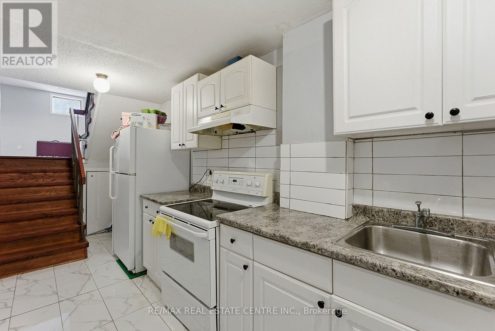 4168 Powderhorn Crescent, Mississauga, Ontario  L5L 3B9 - Photo 37 - W12835328