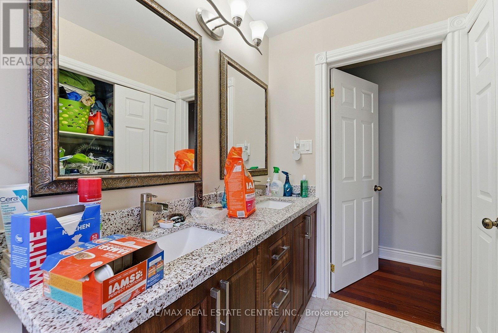 4168 Powderhorn Crescent, Mississauga, Ontario  L5L 3B9 - Photo 23 - W12835328