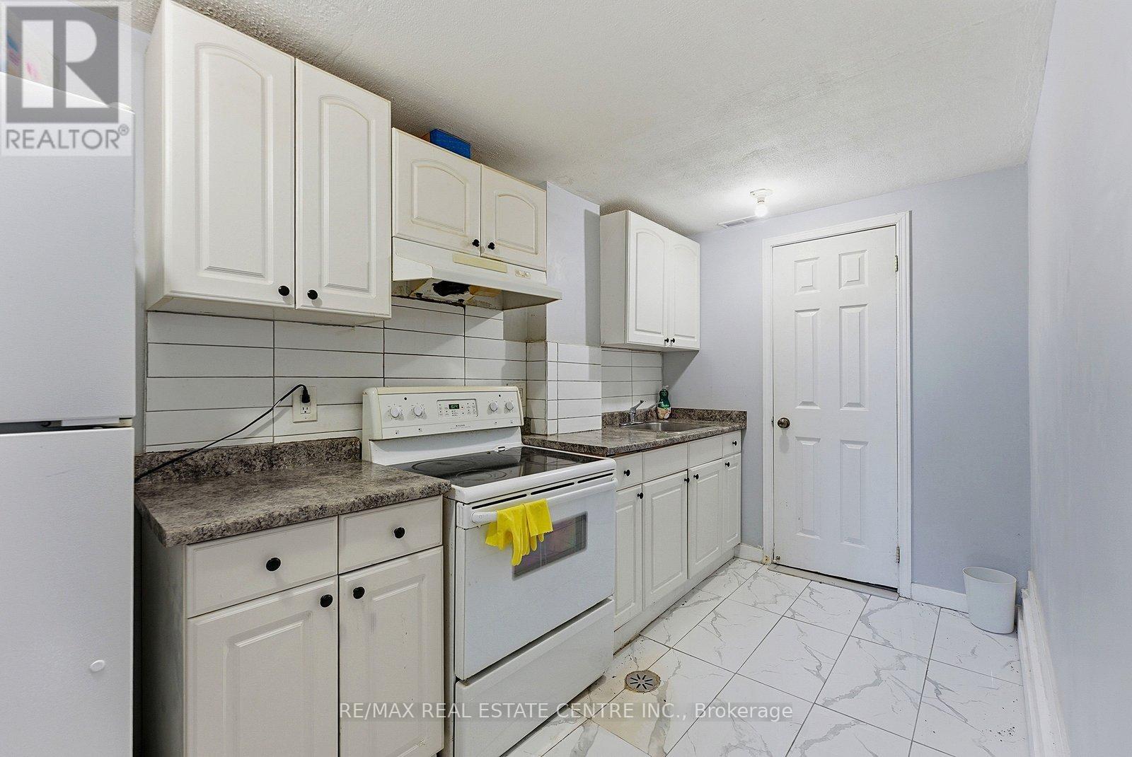 4168 Powderhorn Crescent, Mississauga, Ontario  L5L 3B9 - Photo 38 - W12835328