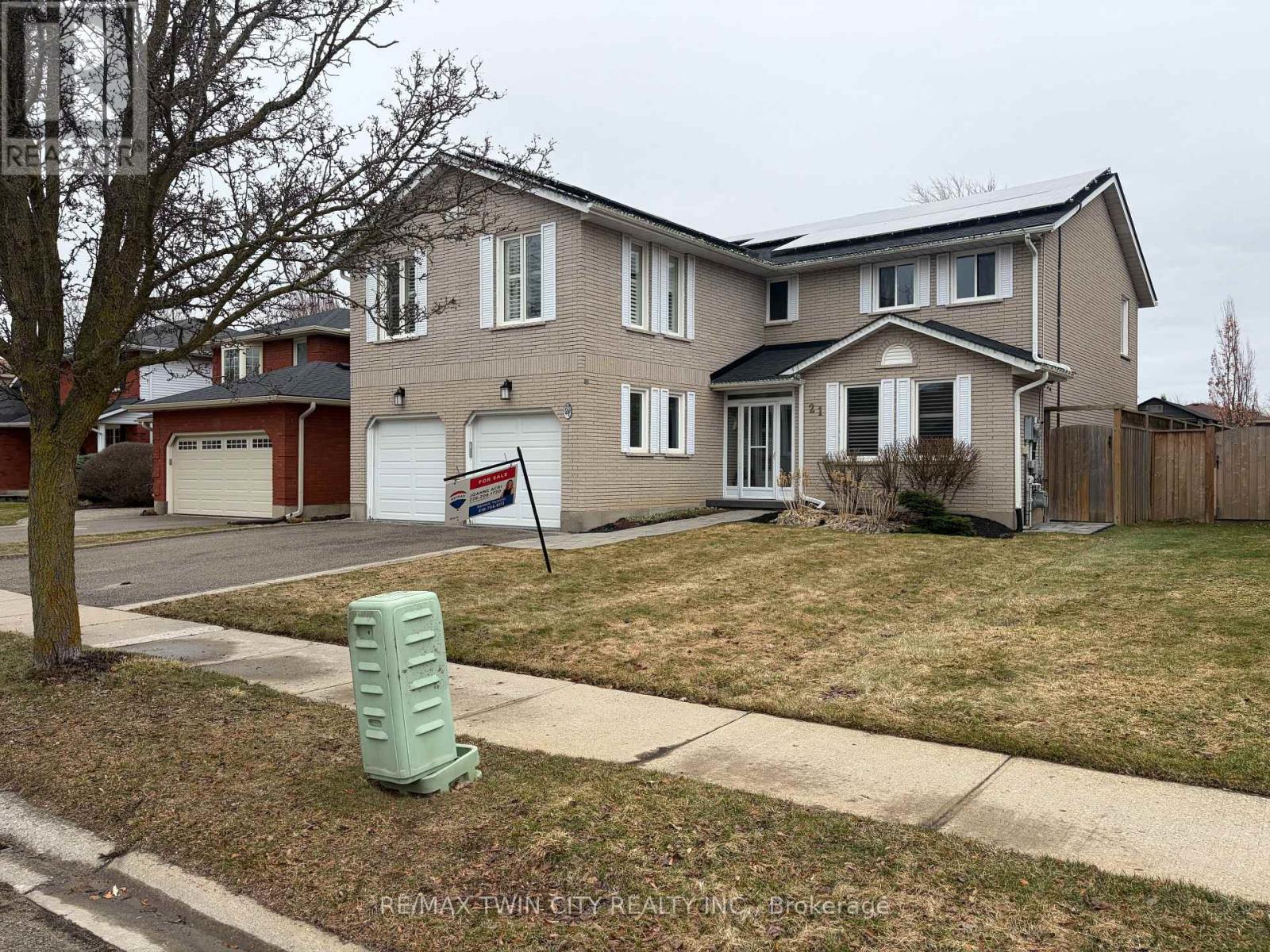 21 Riva Ridge, Brantford, Ontario  N3P 1S2 - Photo 2 - X12885720