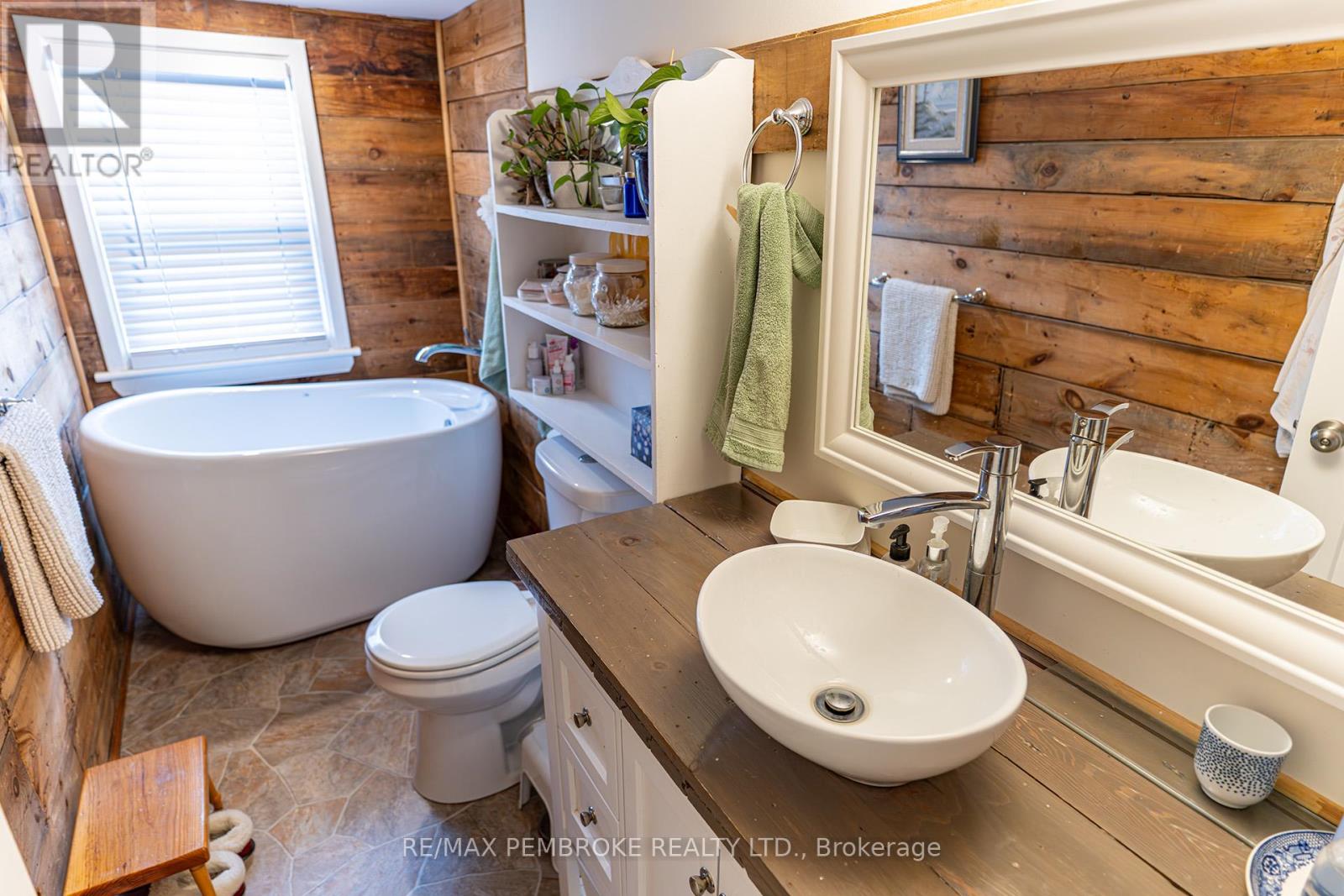 563 Perth Street, Pembroke, Ontario  K8A 6B7 - Photo 25 - X12889648