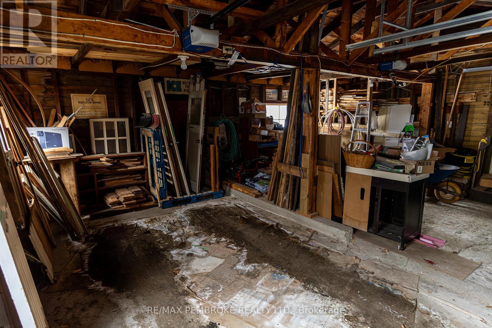 563 Perth Street, Pembroke, Ontario  K8A 6B7 - Photo 35 - X12889648